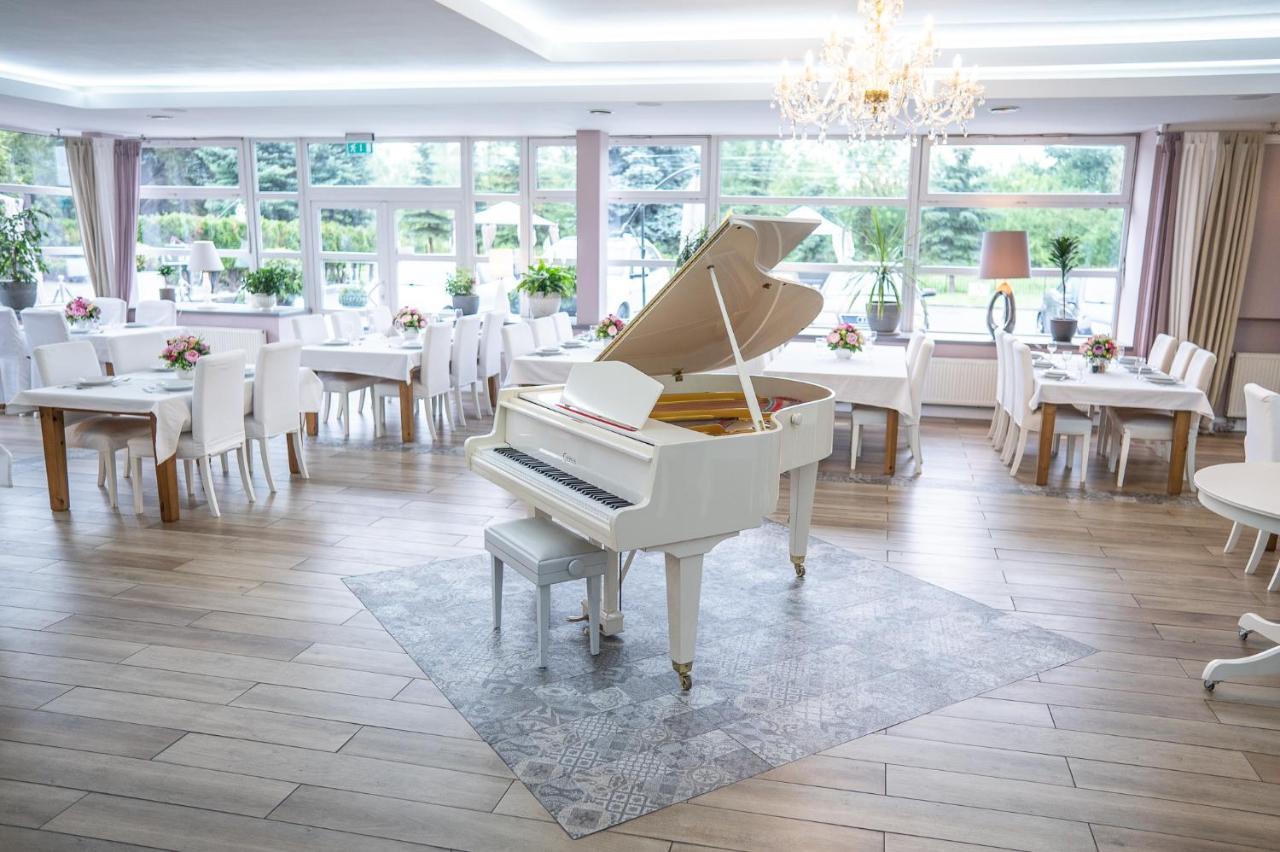 Hotel Europejski Nysa Ngoại thất bức ảnh